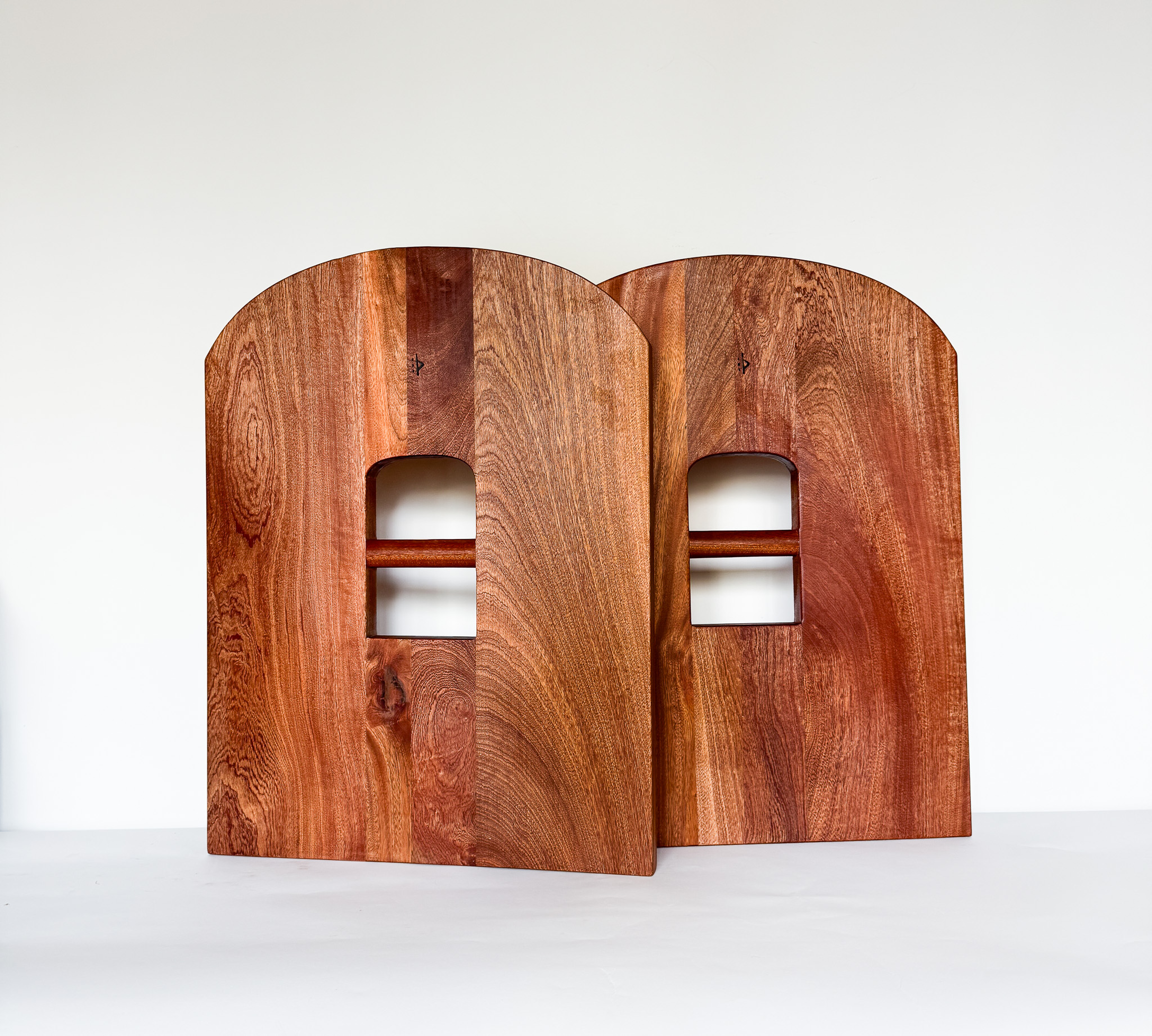 pair-of-persian-sang-shields