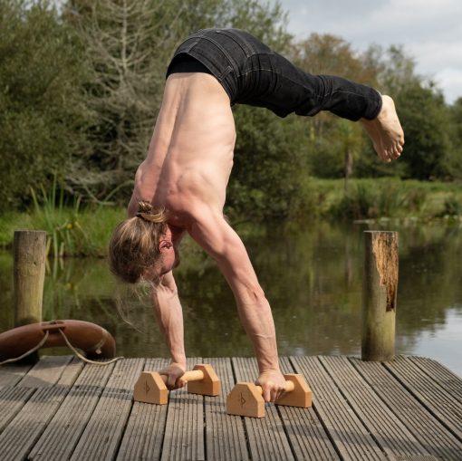 Wood parallettes for handstands, L-sits, planche and handstand presses